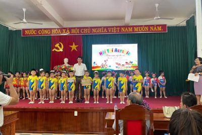 HỘI THI AEROBIC MẦM NON NĂM HỌC 2024-2025  Với những bước nhảy sôi động, khỏe khoắn cùng nụ cười rạng rỡ trên gương mặt của các bé . Qua đó cho thấy hoạt động Aerobic tại trường luôn được duy trì, phát huy và ngày càng đi vào chiều sâu, góp phần giúp trẻ phát triển toàn diện cả về thể chất lẫn tinh thần. Xin chúc mừng tất cả các bé đã hoàn thành xuất sắc phần thi của mình! Xin cảm ơn quý phụ huynh và tập thể giáo viên nhà trường, công ty Aerobic Hà Trinh đã luôn đồng hành, tạo mọi điều kiện tốt nhất cho các bé tỏa sáng! #Trường Mầm non Phổ Minh– nơi ươm mầm những bước nhảy đầu đời, lan tỏa yêu thương và nuôi dưỡng đam mê vận động